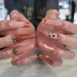 Nails (25)